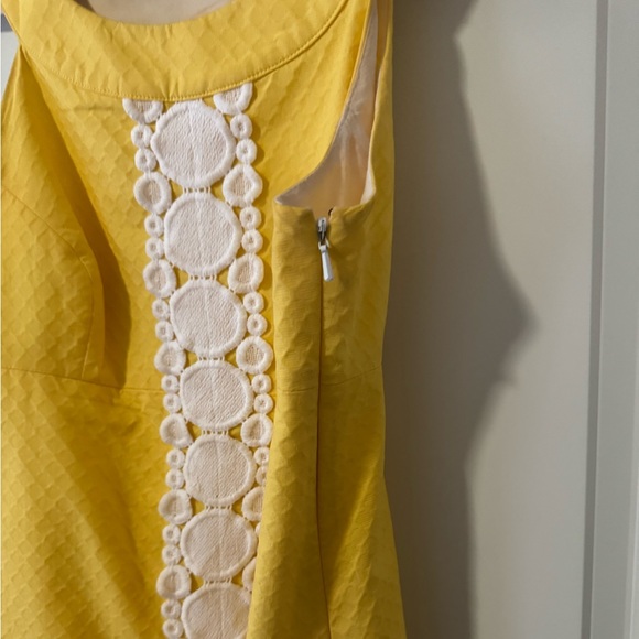 Yellow Lilly Pulitzer Shift Dress Size 4 - Picture 4 of 4